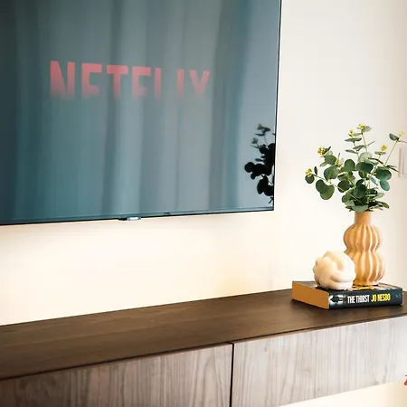 Exclusive Luxury At Mercury Towers